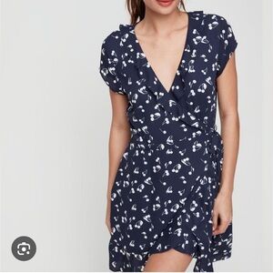 Aritzia Sunday Best Navy/Cherry Wrap Dress | Size 8